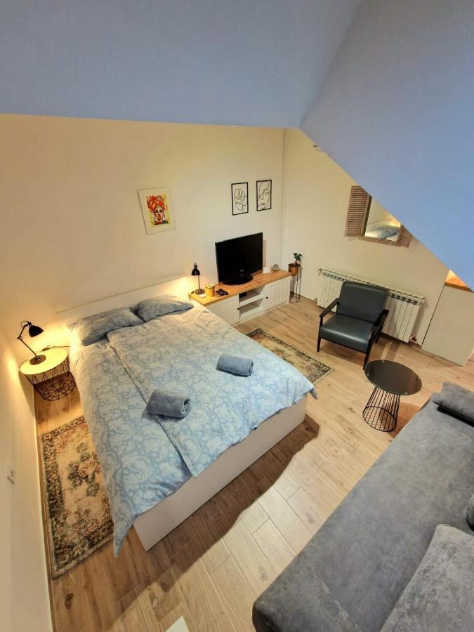 Studio Apartman Varadero Бйеловар Екстериор снимка